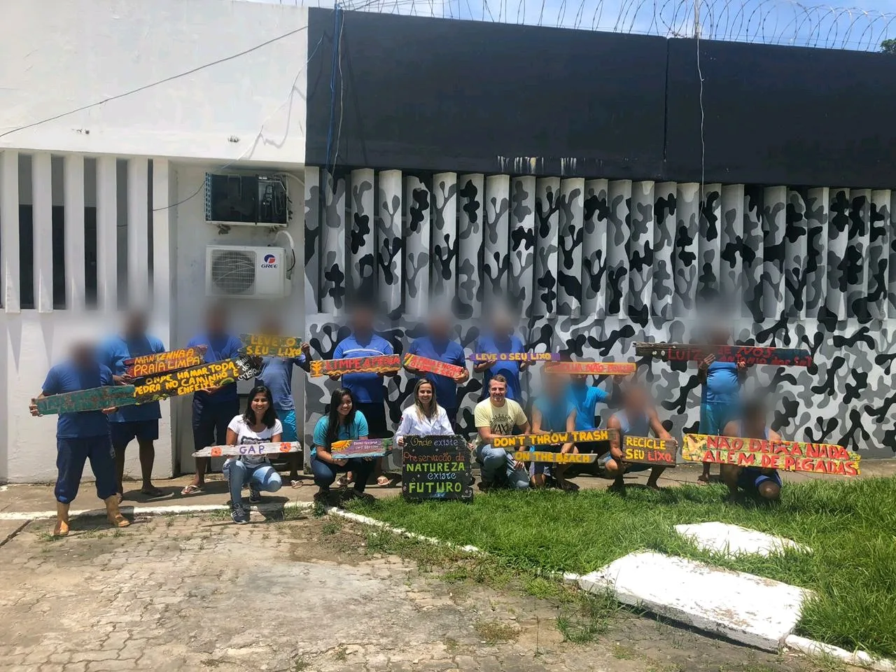 Grupo de Amigos da Praia realiza Oficina de Criação Placas Ecológicas no Presídio Ariston Cardoso